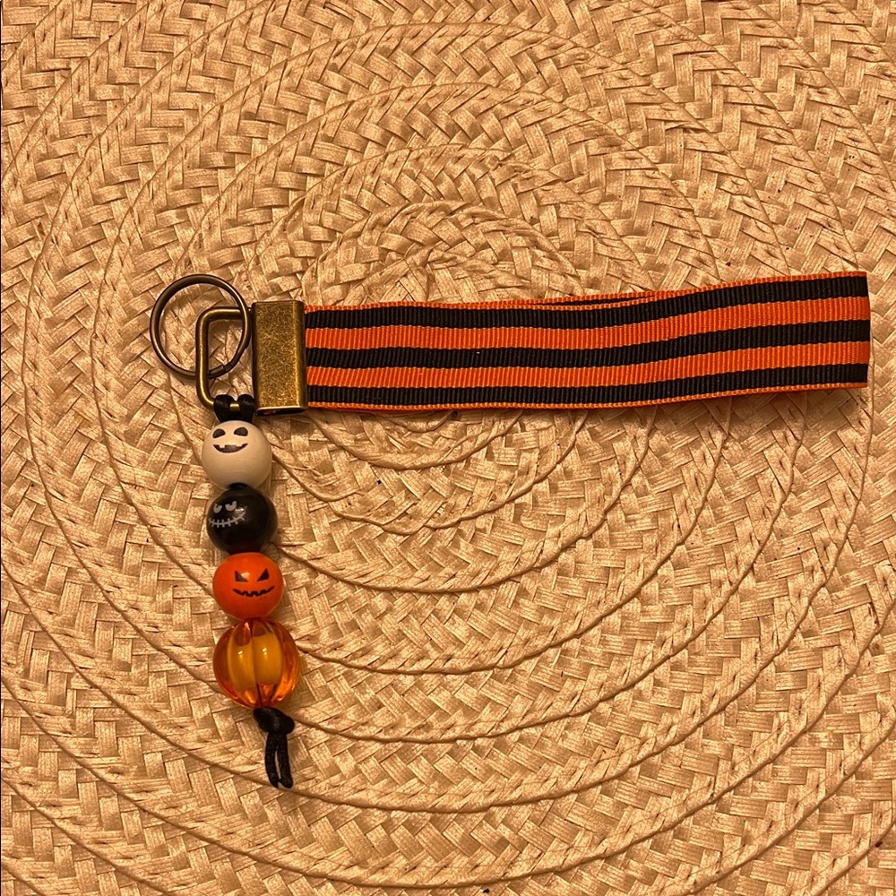 Halloween Themed Key Holder with Orange and Black Beads